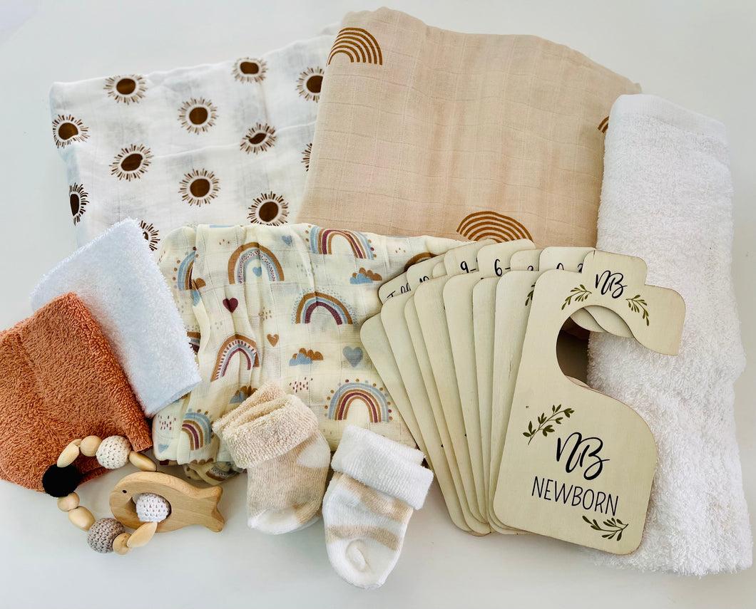 Neutral baby nappy cake